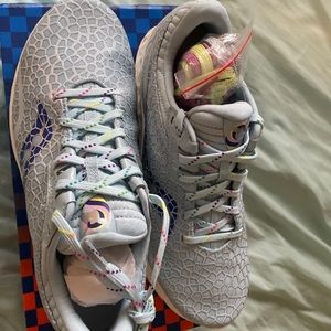 Saucony Kinvara 11, SIZE 8.5M NIB